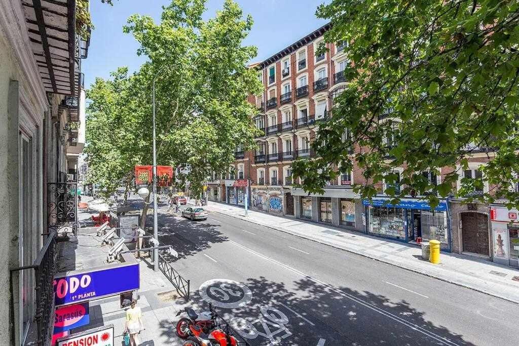 Appartamento Acogedor y céntrico estudio Madrid Esterno foto